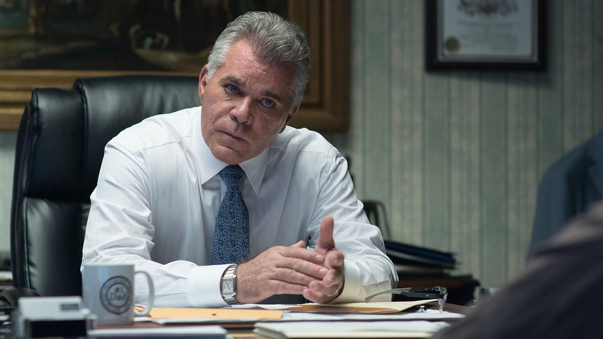 <div class="paragraphs"><p><em>Goodfellas </em>actor Ray Liotta passes away.</p></div>