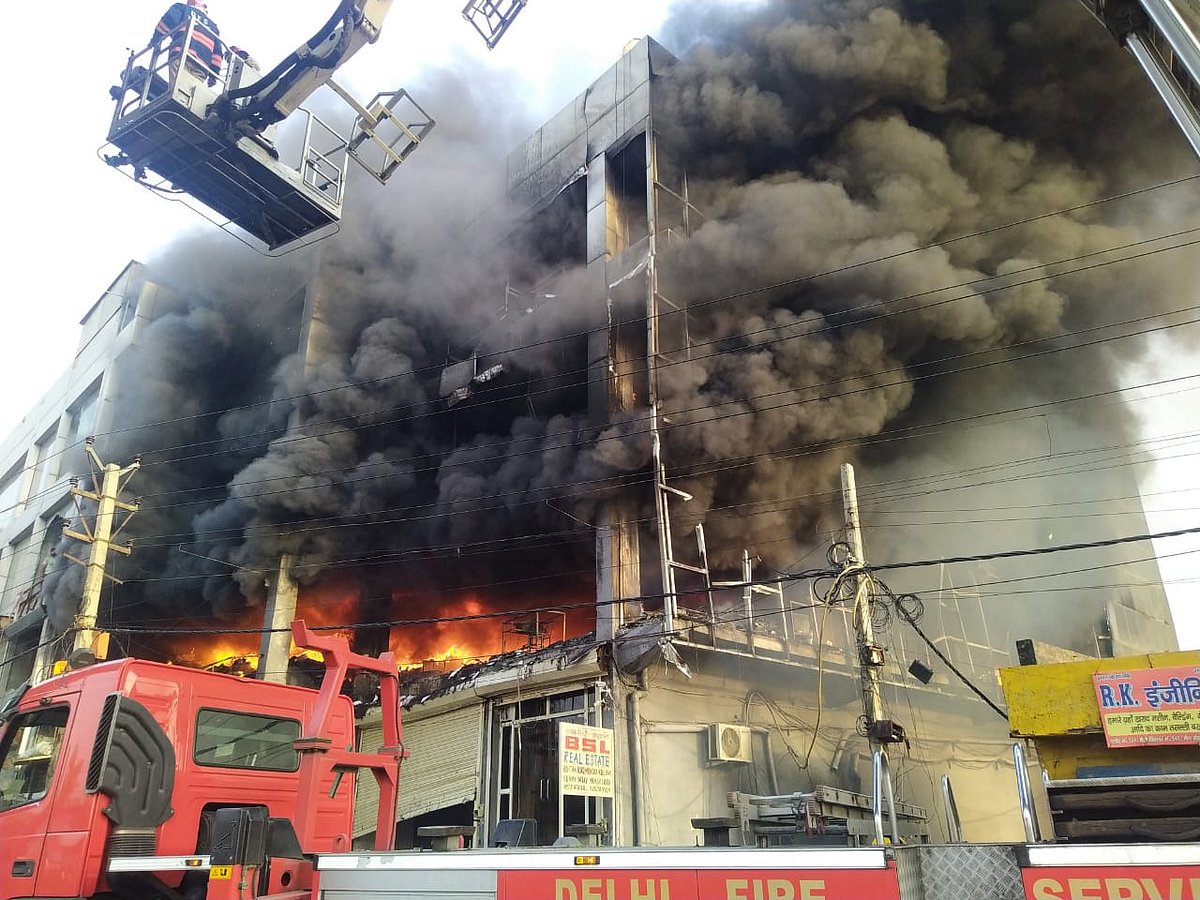 <div class="paragraphs"><p>Fire near West Delhi's Mundka metro station.</p></div>