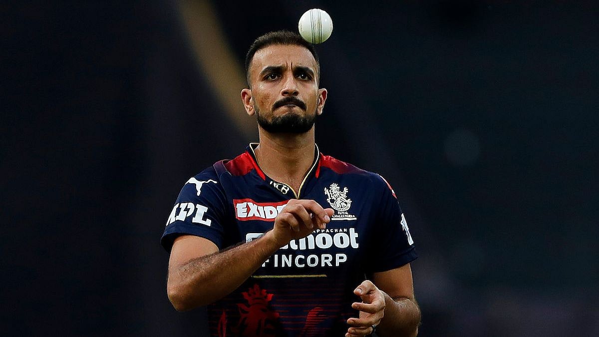 <div class="paragraphs"><p>IPL 2022: One of RCB's best bowlers Harshal Patel in action</p></div>