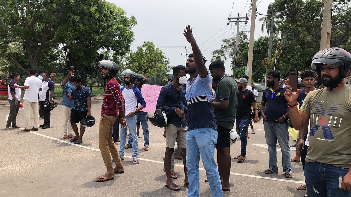 <div class="paragraphs"><p>Protests in front of Sri Lanka’s Trincomalee Naval Base. </p></div>