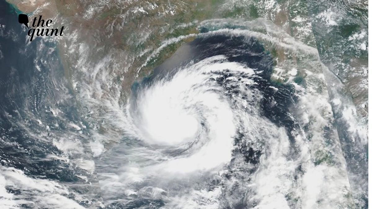 <div class="paragraphs"><p>IMD issues heavy rainfall alert</p></div>