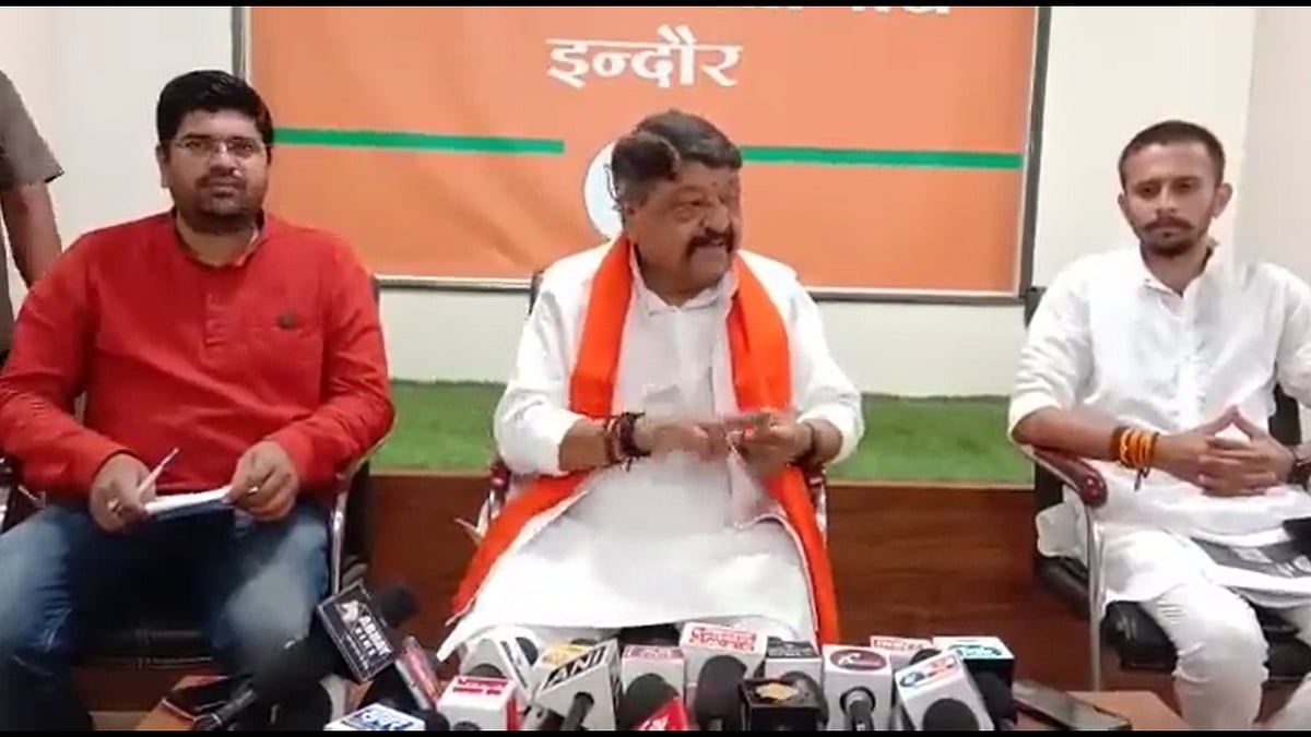<div class="paragraphs"><p>BJP general secretary Kailash Vijayvargiya at the press conference in Indore.</p></div>