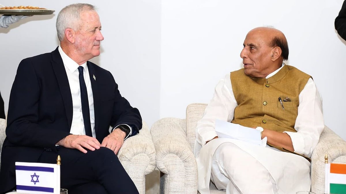 <div class="paragraphs"><p>Benny Gantz and Rajnath Singh.</p></div>