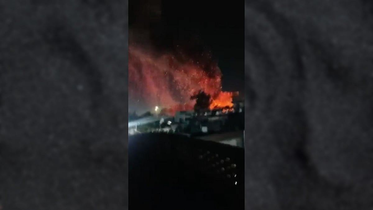 <div class="paragraphs"><p>At least seven seized cars and over a dozen two-wheelers were burnt when a fire broke out on the Satwari police station premises in Jammu early on Sunday, 5 June, officials said.</p></div>