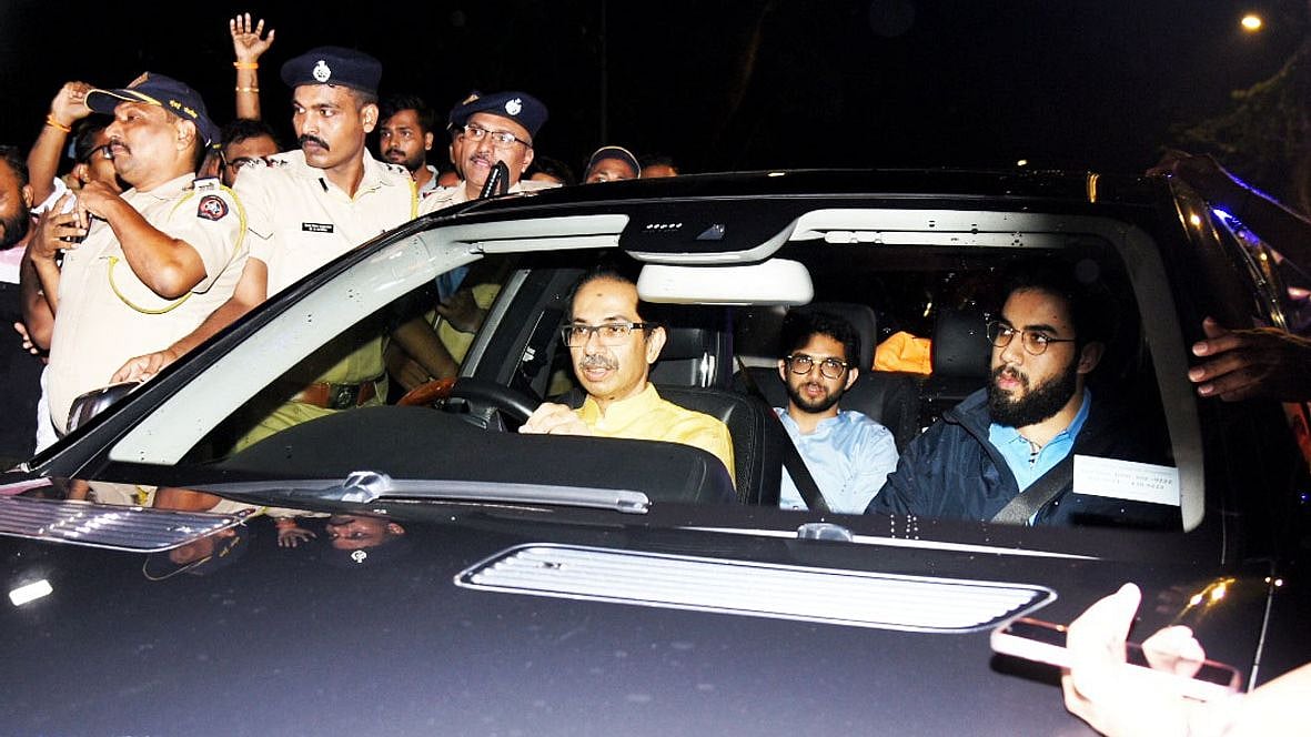 <div class="paragraphs"><p>Shiv Sena leader Uddhav Thackeray arrives to submit his resignation from the post of Maharashtra Chief Minister to Governor Bhagat Singh Koshyari, at Raj Bhavan in Mumbai.</p></div>
