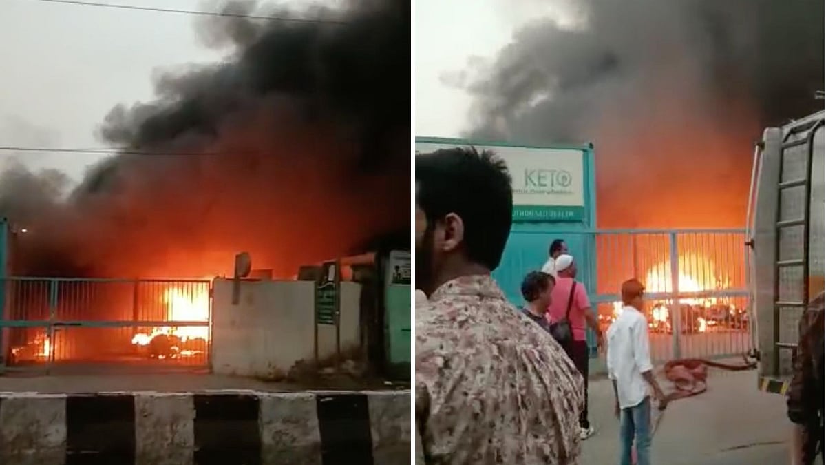 <div class="paragraphs"><p>Massive fire at a e-rickshaw parking station next to Delhi's Jamia Nagar metro station.</p></div>