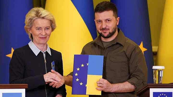 <div class="paragraphs"><p>Ursula von der Leyen and Volodymyr Zelenskyy.</p></div>