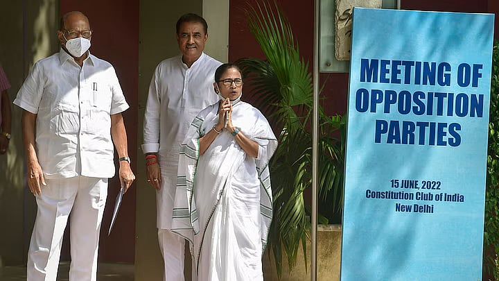 <div class="paragraphs"><p>Opposition leaders of 17 parties are set to hold a meeting at the Delhi residence of Nationalist Congress Party (NCP) leader <a href="https://www.thequint.com/topic/sharad-pawar">Sharad Pawar</a> on Tuesday, 21 June, to decide on a common candidate for the upcoming presidential election.</p></div>