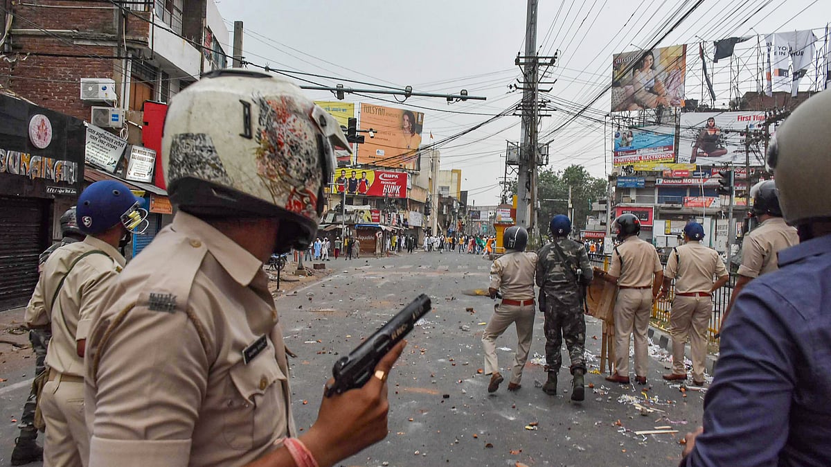 <div class="paragraphs"><p>At least two persons were reported dead in <a href="https://www.thequint.com/news/india/jharkhand-ranchi-police-lathicharge-protesters-demand-resignation-bjp-spokesperson-nupur-sharma-remarks-prophet-muhammad">Jharkhand's Ranchi</a> on Saturday morning, 11 June, in the aftermath of the <a href="https://www.thequint.com/news/india/protest-delhi-jama-masjid-nupur-sharma-prophet-remarks">clashes</a> that broke out in the capital city on Friday evening.</p></div>