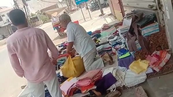 <div class="paragraphs"><p>Days after <a href="https://www.thequint.com/topic/kanpur-violence">communal violence</a> was reported in <a href="https://www.thequint.com/news/india/3-pfi-activists-arrested-in-connection-kanpur-violence-case">Uttar Pradesh's Kanpur</a>, a man was arrested by the Kanpur Police on Wednesday, 8 June, for allegedly misbehaving with an elderly Muslim vendor.</p></div>