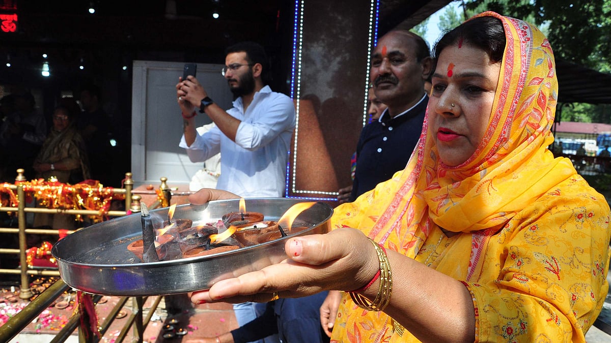 <div class="paragraphs"><p>The annual Kheer Bhawani Mela at the the <a href="https://www.thequint.com/topic/kheer-bhawani-temple">Rajnya Devi temple</a> in Kashmir's Tulmulla Ganderbal is currently underway.</p></div>