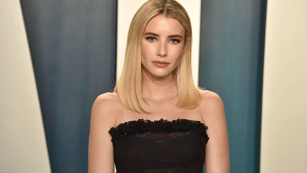 <div class="paragraphs"><p>Emma Roberts </p></div>