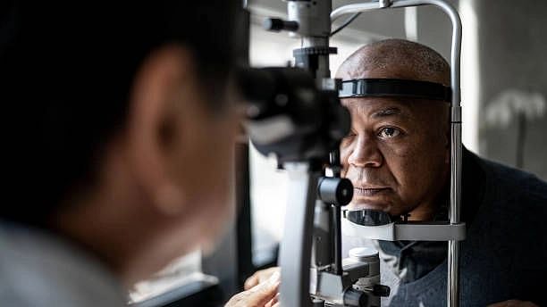 <div class="paragraphs"><p>An eye examination, when combined with other information could predict your risk of cardiac arrest and heart attacks. </p></div>