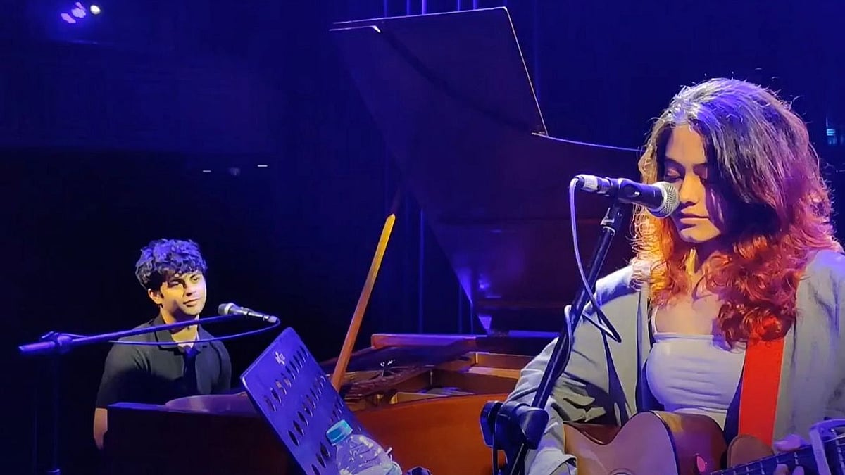 <div class="paragraphs"><p>Sheil Sagar and Sana Arora performing on stage.</p></div>