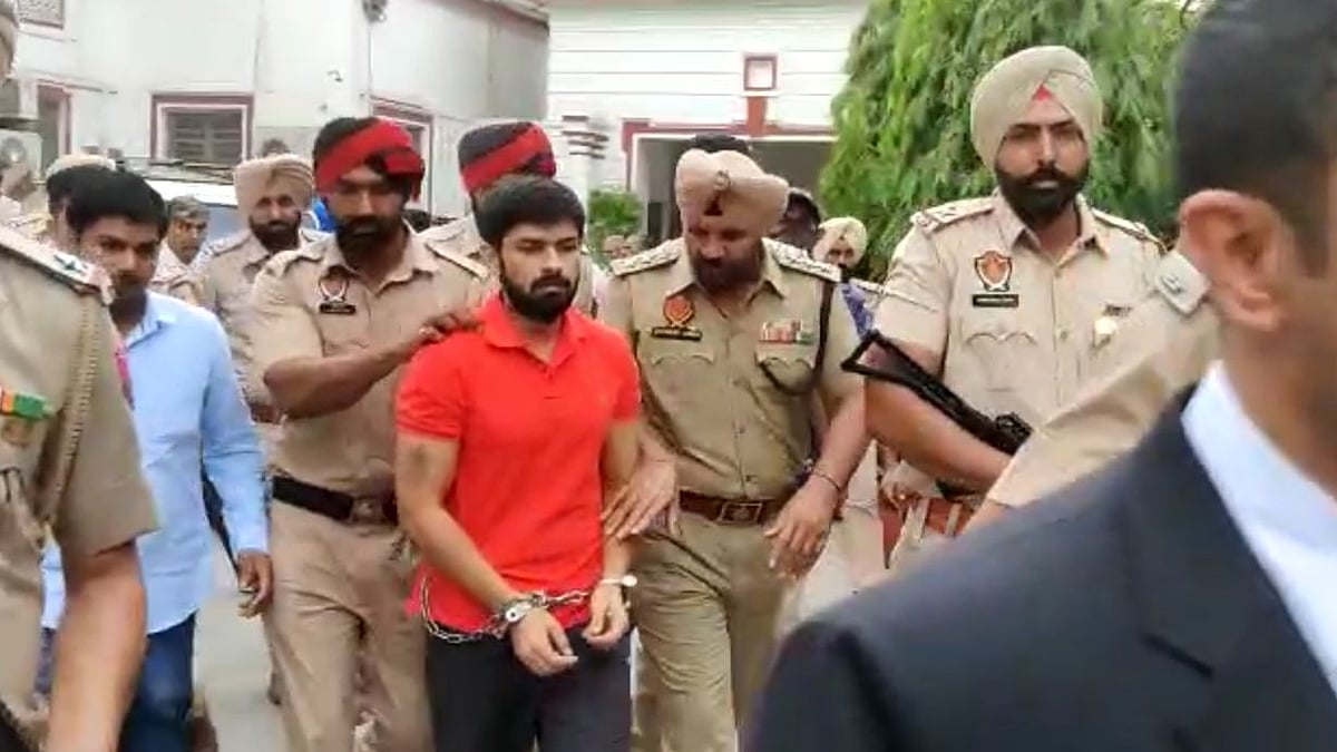 <div class="paragraphs"><p>Jailed gangster <a href="https://www.thequint.com/news/india/sidhu-moose-shot-dead-lawrence-bishnoi-goldy-brar-vicky-middukhera">Lawrence Bishnoi</a>.</p></div>