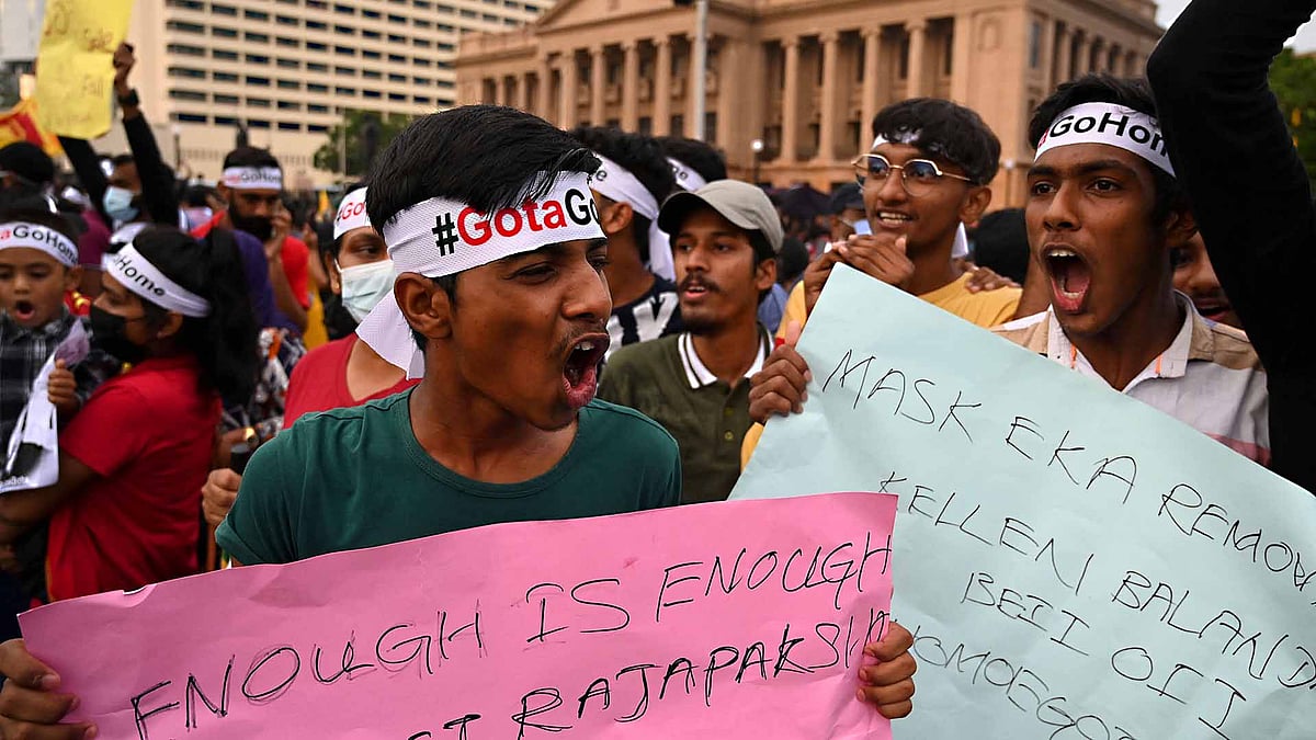 <div class="paragraphs"><p>Image used for representation only. </p><p>Amid the country's never-ending economic <a href="https://www.thequint.com/explainers/explained-sri-lanka-foreign-currency-crisis-economy">crisis</a>, the <a href="https://www.thequint.com/explainers/explained-sri-lanka-foreign-currency-crisis-economy">Sri Lankan</a> Cabinet on Monday, 20 June, <a href="https://www.thequint.com/news/world/sri-lankan-cabinet-passes-21st-amendment-aimed-at-empowering-parliament">approved</a> the 21st Amendment to the Constitution aimed at empowering the parliament over the executive president.</p></div>
