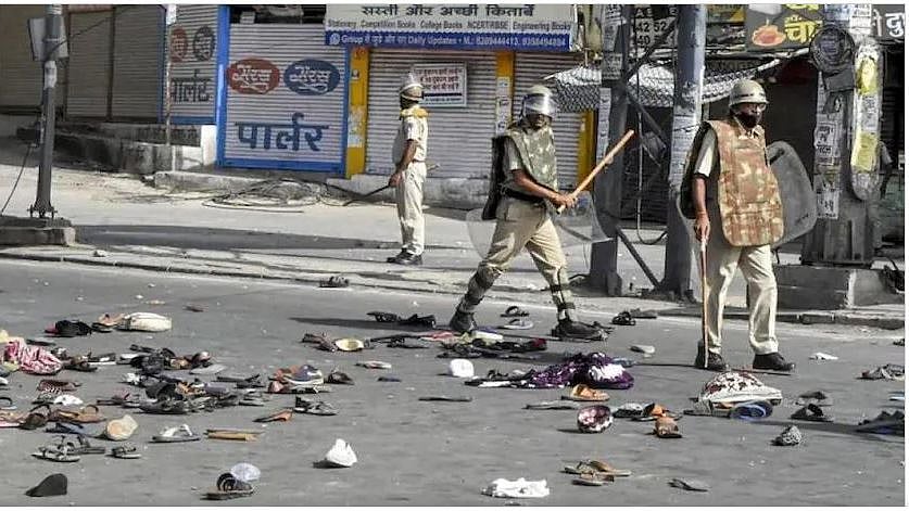 <div class="paragraphs"><p>Three people were detained and police presence was ramped up after clashes broke out between two groups in Jodhpur's Soorsagar on Tuesday, 7 June.</p></div>