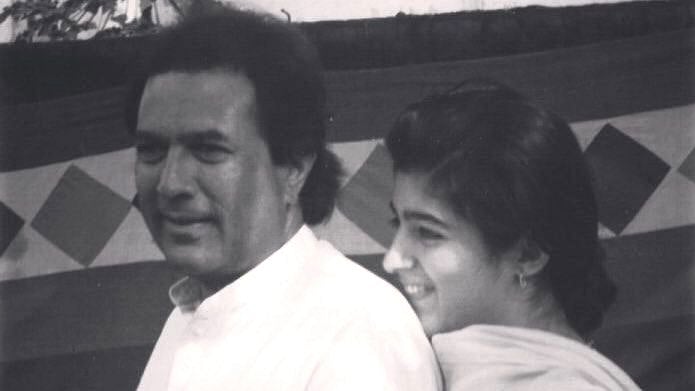 <div class="paragraphs"><p>Rajesh Khanna and Twinkle Khanna.</p></div>