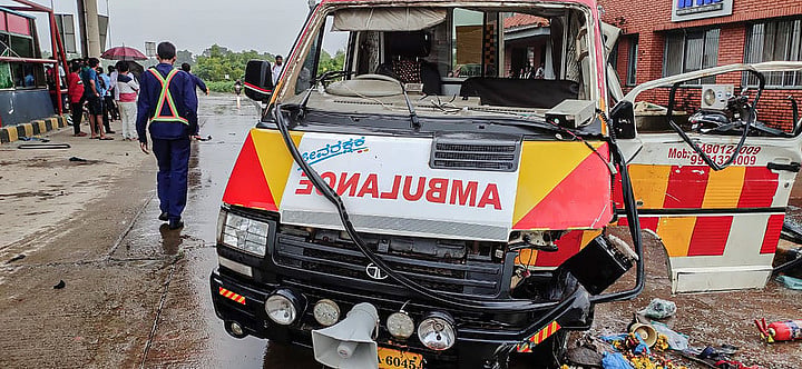 <div class="paragraphs"><p>The incident, which was caught on CCTV camera, took place at the Shiroor toll plaza in Karnataka's Udupi district. </p></div>