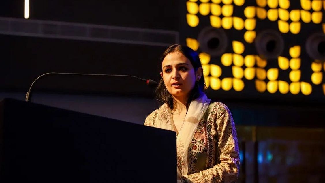 <div class="paragraphs"><p><a href="https://www.thequint.com/author/665887/sanna-irshad-mattoo">Sanna Irshad Mattoo</a>, a Pulitzer-winning photojournalist from Kashmir, was reportedly stopped by immigration authorities in Delhi flying out of India for the second time.</p></div>
