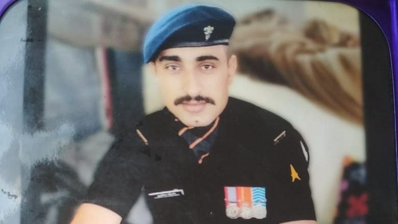 <div class="paragraphs"><p>Indian Army personnel Karthik died amid clashes between two groups of kanwariyas in Uttarakhand's Manglaur.</p></div>