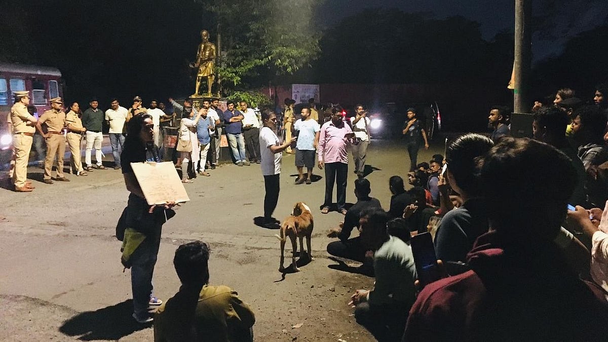 <div class="paragraphs"><p>The Mumbai Police registered two First Information Reports (FIRs) in connection with the Aarey metro car shed project.</p><p><br></p></div>