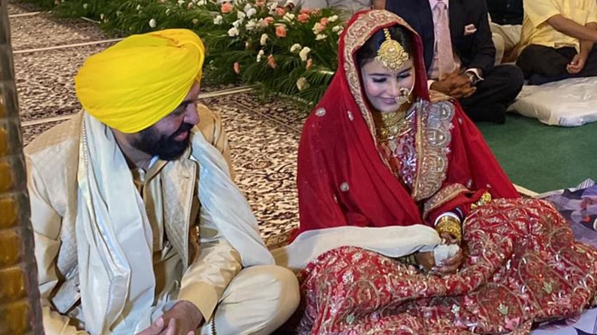 <div class="paragraphs"><p>Punjab Chief Minister Bhagwant Mann tied the knot with Gurpreet Kaur, a physician by profession, at a private ceremony at his house in Chandigarh on Thursday, 7 July.</p></div>