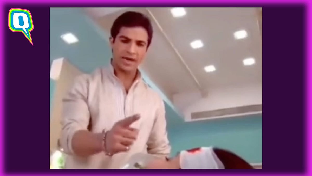 <div class="paragraphs"><p>Bizarre scene from 'Saath Nibhaana Saathiya' has triggered a meme fest.</p></div>