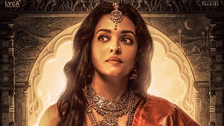 <div class="paragraphs"><p>Aishwarya Rai Bachchan's Regal Look From 'Ponniyin Selvan' Revealed</p></div>