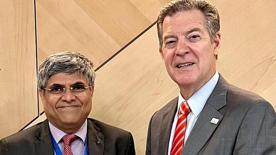 <div class="paragraphs"><p>Ajit Sahi, a veteran <a href="https://www.thequint.com/topic/indian-american">Indian American</a> journalist and <a href="https://www.thequint.com/topic/civil-rights">civil rights</a> activist, received the Pluralist Award which recognised him for his "courageous pursuit of justice for people of all faiths in India."</p></div>