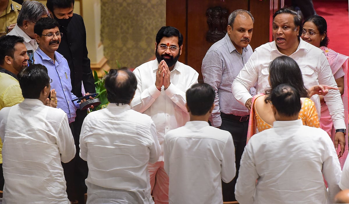 <div class="paragraphs"><p>Maharashtra CM and Shiv Sena leader Eknath Shinde arrives for his oath-taking ceremony, at Raj Bhavan in Mumbai.&nbsp;</p></div>