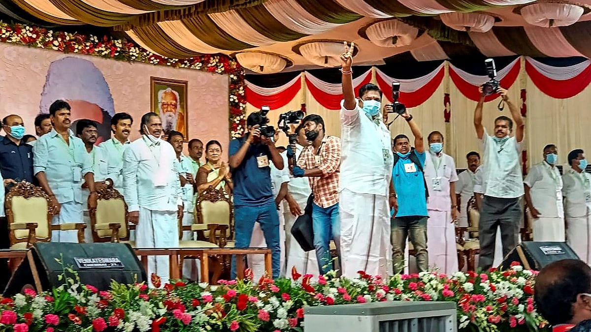 <div class="paragraphs"><p>Former Chief Minister Edappadi Palaniswami was elected as the interim general secretary of the AIADMK on Monday, 11 July, distancing O Panneerselvam (OPS) from the power centre of the party.</p></div>