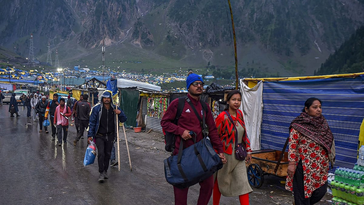 <div class="paragraphs"><p>A cloudburst had occurred near the Amarnath cave on 8 July, triggering flash floods and leaving at least 16 people dead.</p></div>