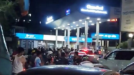 <div class="paragraphs"><p>Purported video shows people queuing up for fuel in Bangladesh.</p></div>