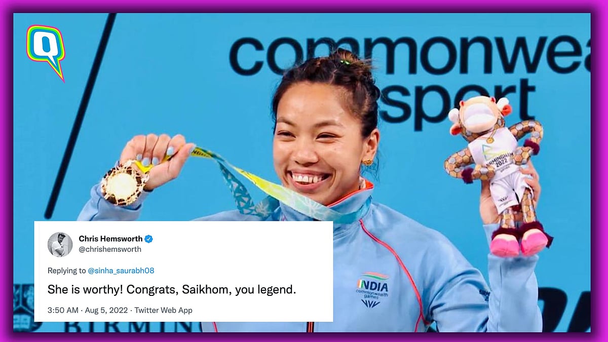<div class="paragraphs"><p>Chris Hemsworth congratulates Saikhom Mirabai Chanu for gold medal at Commonwealth Games.</p></div>