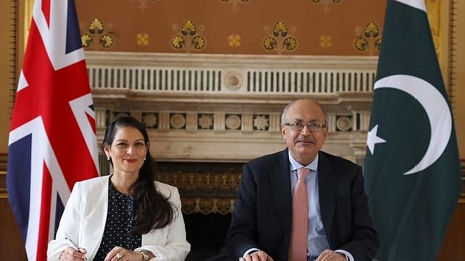 <div class="paragraphs"><p>Uk and Pakistan have signed an agreement to deport&nbsp;Pakistani nationals with no legal right to remain in the United Kingdom</p></div>
