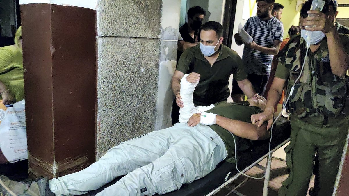 <div class="paragraphs"><p>Jammu: A policeman undergoing treatment for a bullet injury at GMC hospital, in Jammu district, Wednesday, 17 August. The cop was injured in an encounter with a Pakistani terrorist in Arnia sector.</p></div>