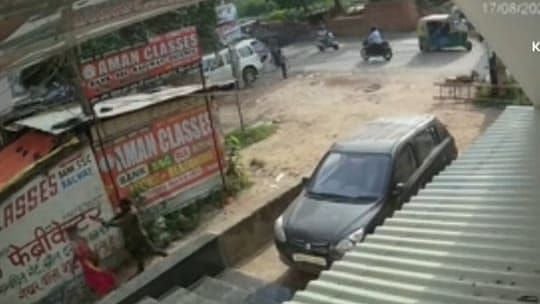 <div class="paragraphs"><p>As per the CCTV camera footage of the incident, a man is seen stalking the girl who was returning from coaching, pulling out a gun from his bag and shooting her. </p></div>