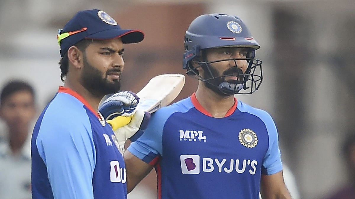 <div class="paragraphs"><p>India elected to play Dinesh Karthik ahead of Rishabh Pant in the Asia Cup match vs Pakistan.</p></div>