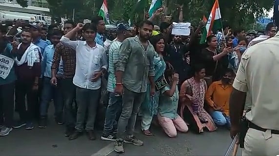 <div class="paragraphs"><p>BPSC exam aspirants protesting against exam dates in Patna.</p></div>