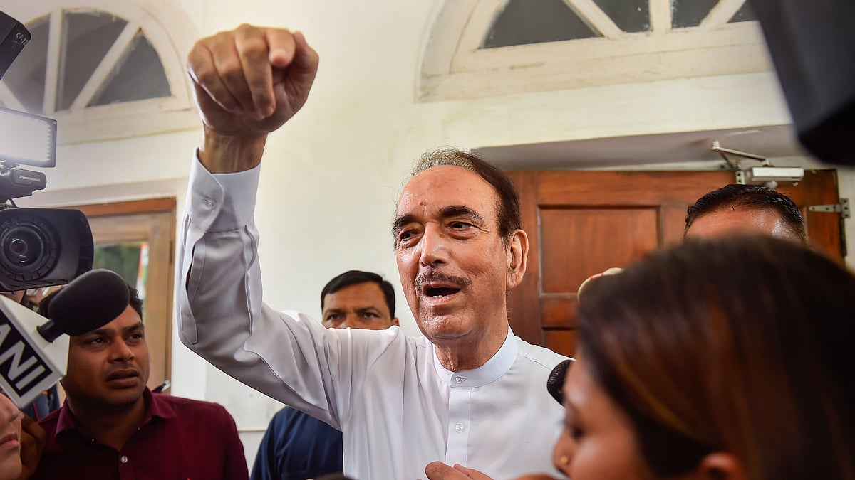 <div class="paragraphs"><p>More than 50 senior <a href="https://www.thequint.com/topic/congress-party">Congress</a> leaders, including former Jammu and Kashmir Deputy Chief Minister Tara Chand, resigned from the party in support of <a href="https://www.thequint.com/news/politics/ghulam-nabi-azad-resigns-quits-congress">Ghulam Nabi Azad</a> on Tuesday, 30 August.</p></div>