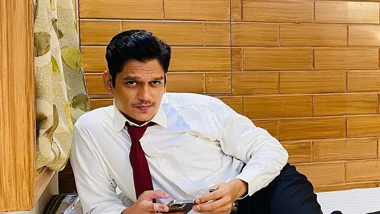 <div class="paragraphs"><p>Vijay Varma</p></div>