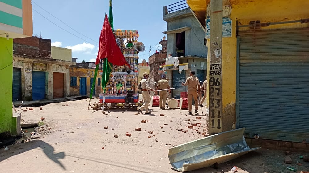 <div class="paragraphs"><p>Members of two communities allegedly hurled stones at each other on Tuesday, 9 August during during Muharram processions in Bareilly and Varanasi. </p></div>