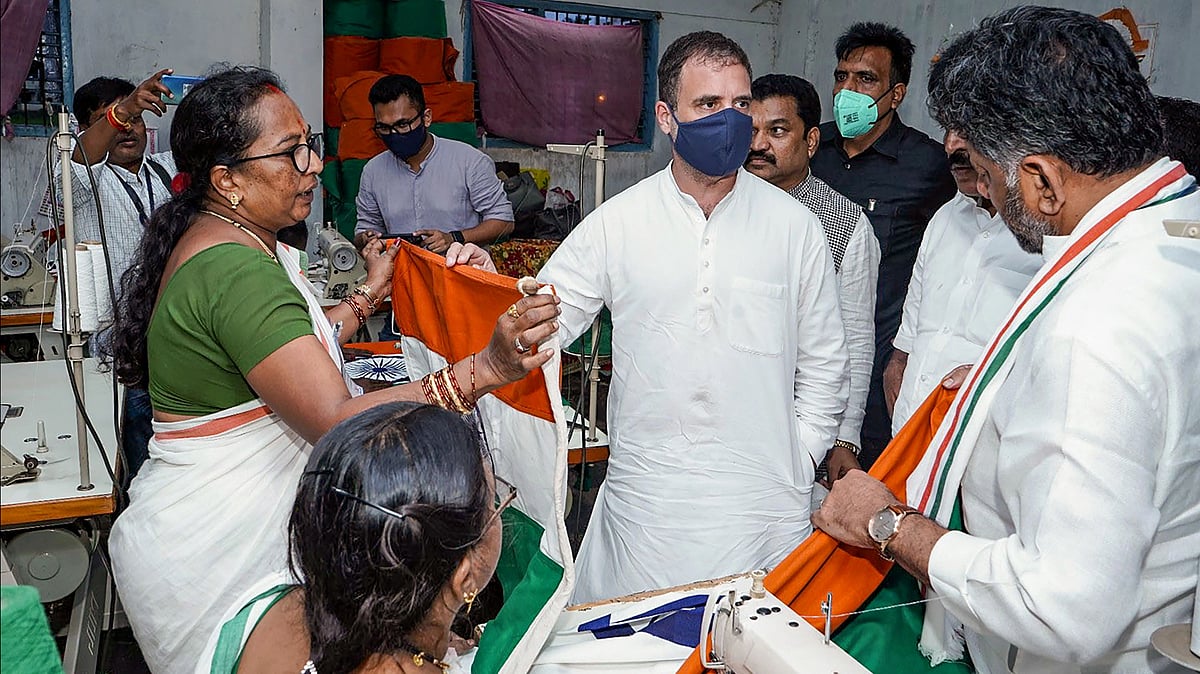 <div class="paragraphs"><p>Rahul Gandhi during his visit to the Karnataka Khadi Gramodyoga Samyukta Sangha (KKGSS) in Hubballi on Wednesday, 3 August. </p></div>