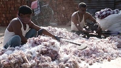 <div class="paragraphs"><p>Cotton prices rise around the world. </p></div>