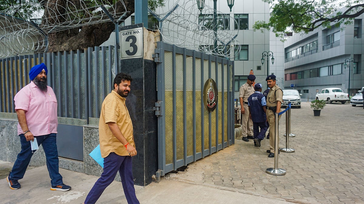 <div class="paragraphs"><p>AAP MLA Durgesh Pathak arrives at the office of Enforcement Directorate (ED) for questioning in connection with its probe into Delhi excise policy, in New Delhi, on 19 September. </p></div>