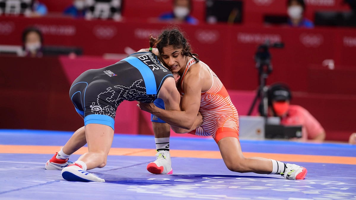 <div class="paragraphs"><p>Indian wrestler Vinesh Phogat (right) during a bout in the World Wrestling Championships in Belgrade. </p></div>