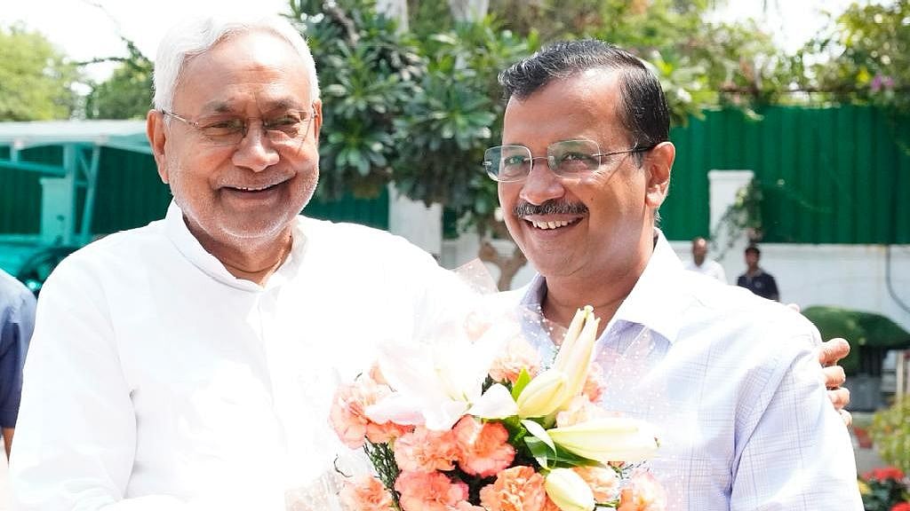 <div class="paragraphs"><p>Bihar Chief Minister Nitish Kumar with Delhi Chief Minister Arvind Kejriwal.&nbsp;</p></div>