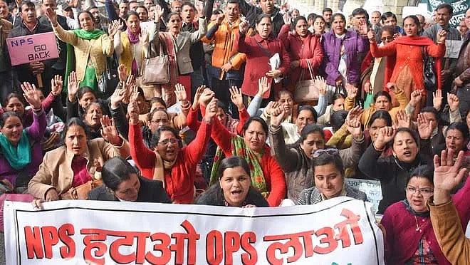 <div class="paragraphs"><p>Government employees agitating and demanding the government to reinstate old pension scheme in Gujarat by joining a mass casual leave on 18 September, 2022.</p></div>