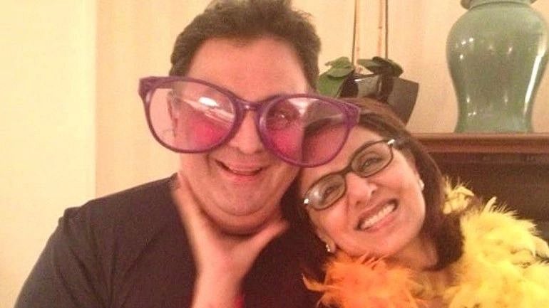 <div class="paragraphs"><p>Neetu Kapoor Shares Photo with Rishi Kapoor On Actor's Birth Anniversary</p></div>
